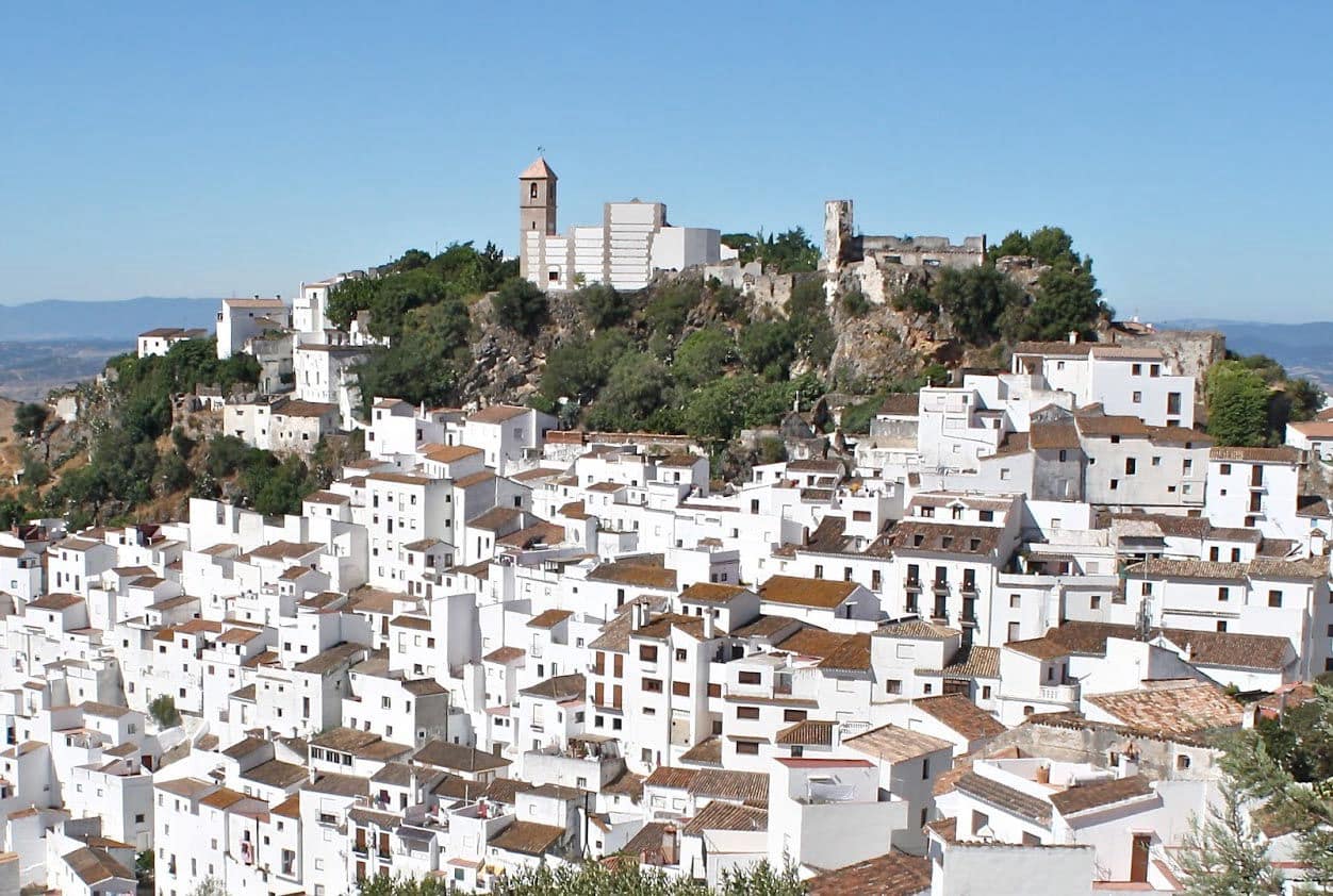 Los Pueblos Más Bonitos para visitar en Marbella 7 casares pueblo marbella