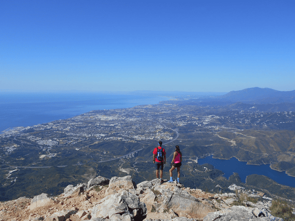 Las mejores actividades de verano en Marbella 5 ruta de senderismo en Marbella con unas vistas impresionantes a la montaña